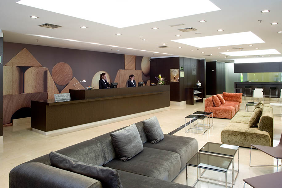 Hall y recepción (Fuenlabrada)